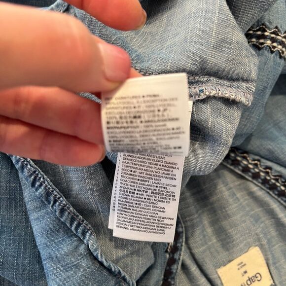 Gap 1969 Chambray Denim Peasant Top Medium Embroidered Seams Boho - Picture 7 of 9